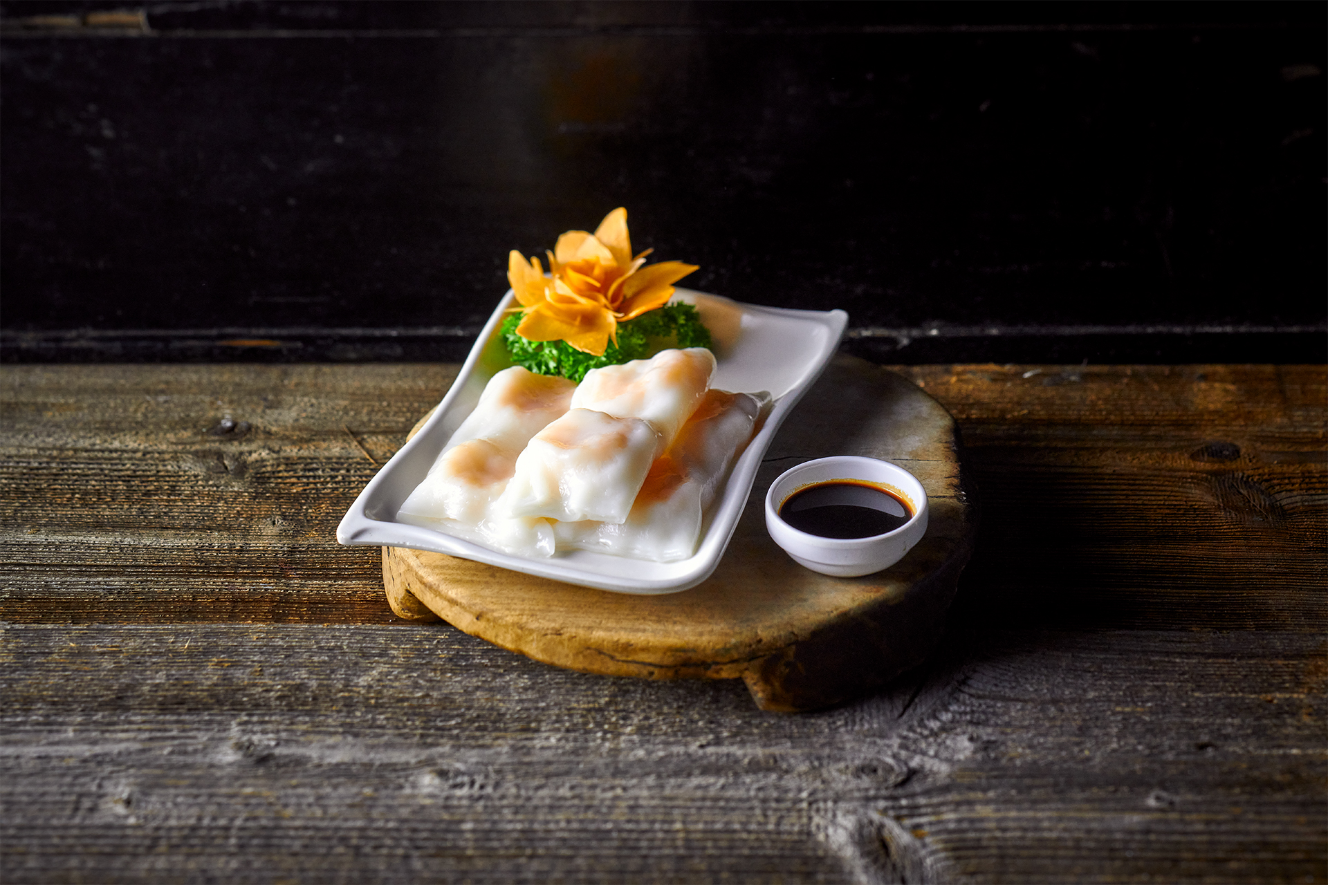 Rice roll with prawns